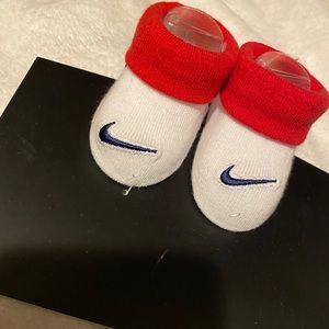 NWT red and white bang Nike socks